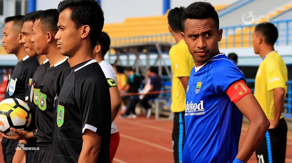 Lesta dan Beckham Dikontrak Persib 3 Tahun