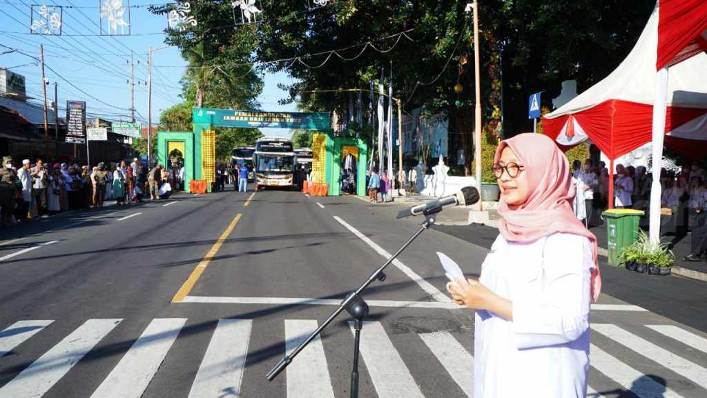 Kepada JCH Banyuwangi, Bupati Ipuk Titip Pesan