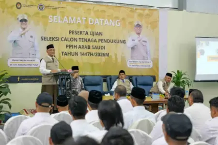Menhaj Larang Keras Petugas Terima Uang Imbalan dari Jemaah Haji Foto BeritaJatim.com