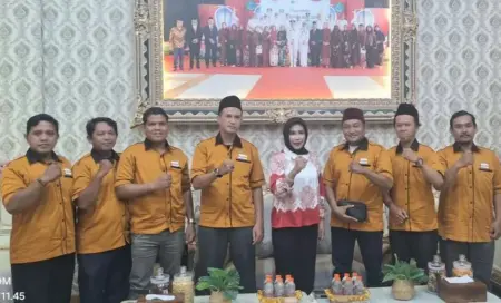 Wabup Sidoarjo Mimik Idayana Terima Kunjungan DPC Hanura, Perkuat Sinergi Foto BeritaJatim.com