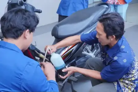 Peneliti ITS Temukan Metode Produksi Bensin Sawit Efisien Rendah Emisi Foto BeritaJatim.com