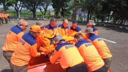 Kalaksa BPBD Jatim Rampungkan SDMT Bareng 67 Tim se-Indonesia Foto BeritaJatim.com