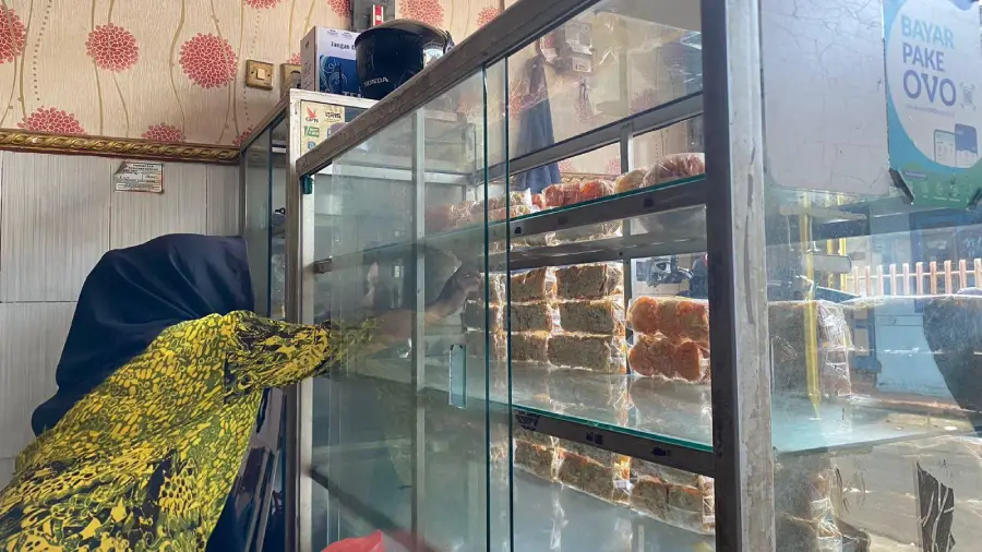Perajin Keripik Tempe di Malang Tercekik Harga Kedelai dan Plastik Naik Foto BeritaJatim.com