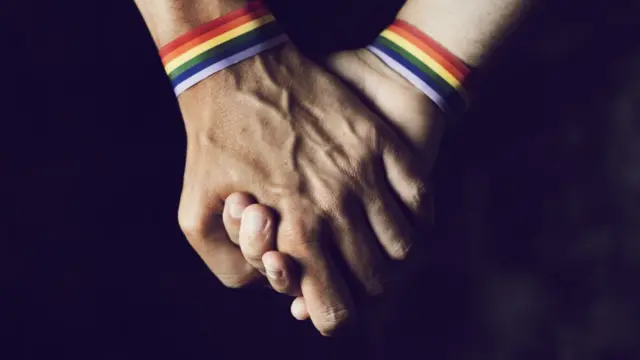 Heboh! Grup Facebook Gay Gresik Bikin Geger, LPBHNU Angkat Bicara Foto BeritaJatim.com