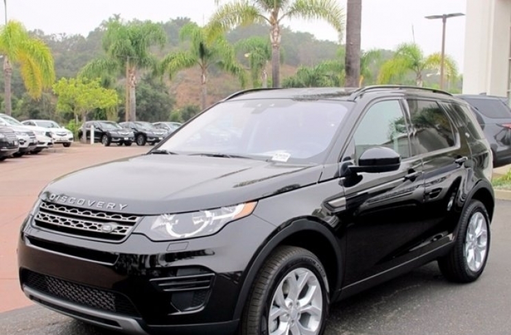 Land Rover Discovery Sports/landroversantabarbara.com