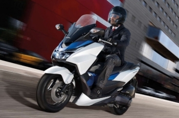 Skutik Sport Honda Forza 250 Unjuk Gigi di GIIAS 2018