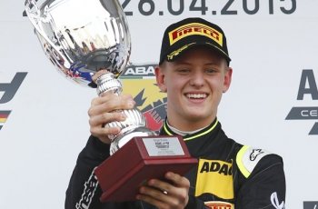 Kata Bos F1: Putra Michael Schumacher Layak Dipilih