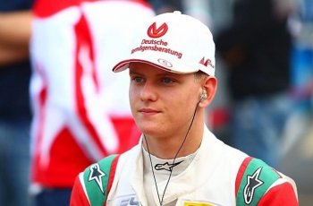 Ikuti Jejak Ayahnya, Mick Schumacher Bergabung di Akademi Pembalap Ferrari