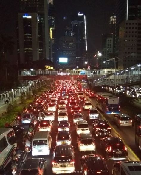 Kemacetan di Jakarta Bisa Jadi Spot Foto yang Instagrammable. (Instagram/jktinfo)