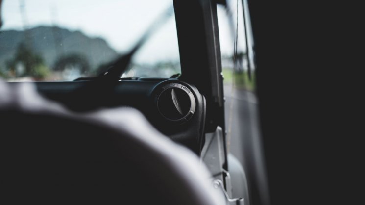 Perhatikan Detail. (Unsplash/William Bayreuther)