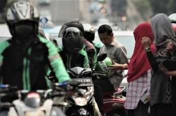 Curhat Sopir Ojol Dikerjai Emak-emak karena Durian, Kocak!