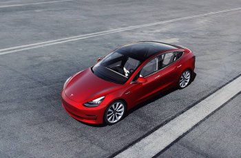 Wow, Tesla Akan Berikan Tesla Model 3 Secara Cuma-cuma, Simak Caranya