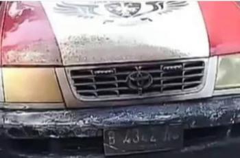Ngerem Kebablasan, Mobil Pemadam Ini Hampir Dilalap Si Jago Merah