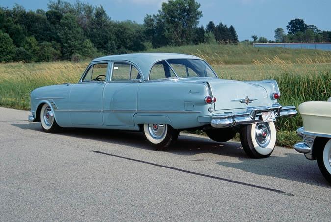 Packard Cavalier 1953 Hasil Modifikasi Brooks Walker. (Old Cars Weekly)