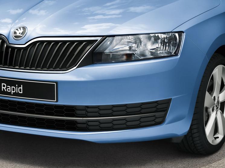 Lampu Halogen. (Skoda Auto)