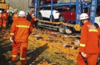 Kecelakaan Beruntun, 28 Truk Remuk Parah