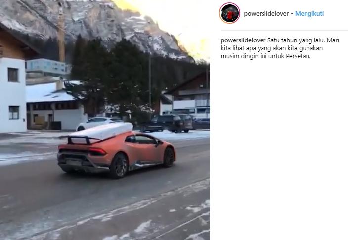 Lamborghini Huraan perfomanter digunakan untuk angkut kasur. (Instagram/@powerslidelover)