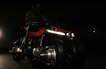 Bisa Bertransformasi dan Terbang, Motor Ini Bikin Ingat Sama Transformer