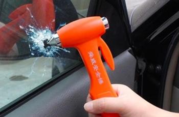 Misteri Kaca Mobil Pecah Tiba-tiba di Parkiran, Pemilik Kebingungan