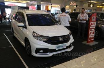 Punya Mobil Warna Putih? Ini lho Tips Biar Warna Cat Tak Cepat Kusam