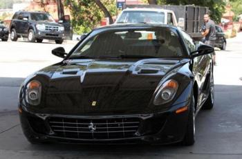 Ferrari 'Jadi-jadian' Terlihat di Indonesia, Bentuknya Bikin Terkecoh