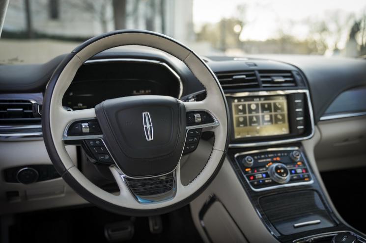 Lincoln Coach Door Edition. (carscoops)
