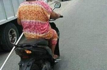 Pengakuan Emak-emak Kenapa Suka Sein Kiri Belok Kanan Ini Mencengangkan
