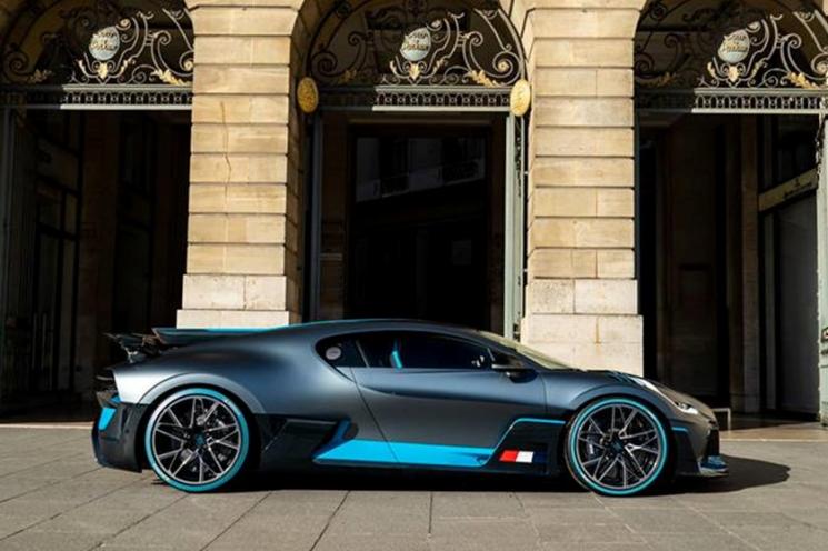 Bugatti Divo. (carbuzz)