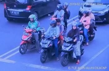 Heran Mendengar CCTV Bersuara, Ekspresi Kebingunan Ojol Ini Nggak Nahan
