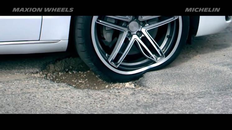 Inovasi Pelek Mobil Fleksibel dan Anti Patah, Cocok Dipakai di Indonesia? (YouTube/Michelin)
