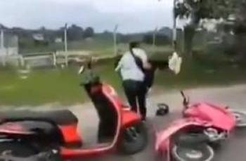 Dikira Mau Bantuin, Aksi Cowok Lihat Cewek Jatuh Malah Berujung Tak Terduga