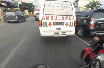 Tak Diprioritaskan Polantas, Pasien Kritis di Medan Meninggal Di Ambulans