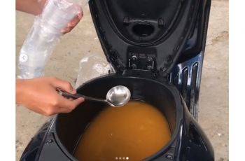 Nggak Mau Kalah dengan NMAX, Bagasi Vespa Diisi Air Sirup dan Dijual