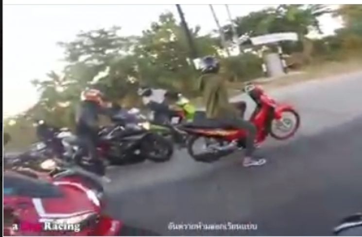 Supra Bapak siap melibas pemotor 150 cc (Facebook/Thailand Concept Enthusiast V2)