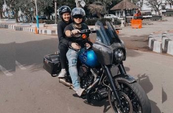 Potret Mantan Dul Jaelani, Aaliyah Massaid Pamer Naik Moge Bersama Pacar