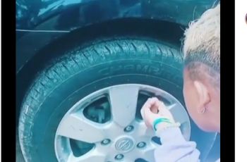 Emosi Lihat Nissan Livina Parkir Sembarangan di Depan Pagar Rumahnya, Emak-emak Ini Langsung Gembosin Ban Mobilnya