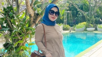 Pakai Foto Chef Devina, Tim Bisnis Keluarga Syahrini Mengira Semua yang di Google Bebas Diambil