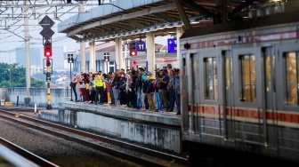Operasional KRL Diperpanjang Hingga Jam 1 Pagi di Malam Tahun Baru, Intip Jadwalnya