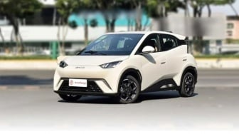 Daya Beli Melempem, Kelas Menengah Masih Mimpi Beli Mobil Listrik Murah