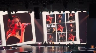 Raisa Sukses Gelar Konser Love & Let Go di JICC, Tampil Memukau dengan Konsep Teatrikal 4 Babak