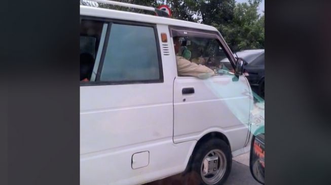 Tampilan depan mirip dengan Daihatsu Hijet (TikTok)