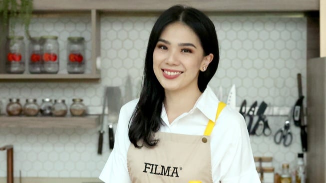 Bisnis Chef Devina Hermawan, Foto Hasil Masakannya Dicomot Pawon Cetar Milik Keluarga Syahrini
