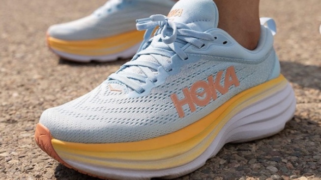 Sepatu Lari Hoka Berapa Harganya? Ini 4 Pilihan Terbaik untuk Daily Run hingga Race Day