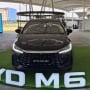 Strategi Harga BYD M6 DM Demi Tekuk Toyota Veloz Hybrid di Segmen MPV Elektrifikasi