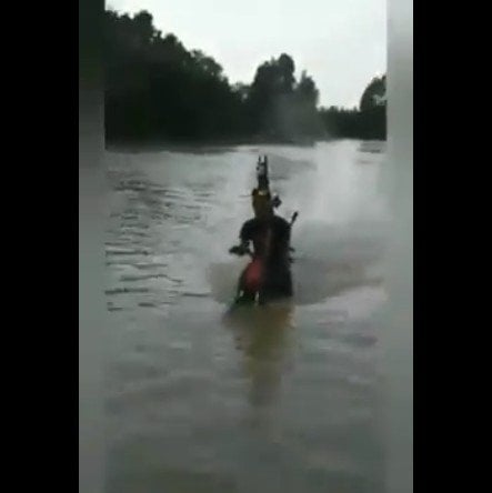 Motor anti banjir yang viral. (Twitter/@lantip)